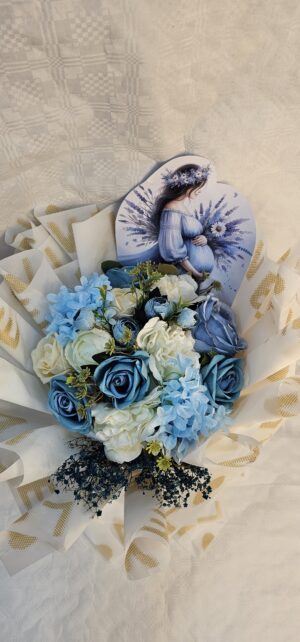 باقة من الزهور "مبروك الحمل"