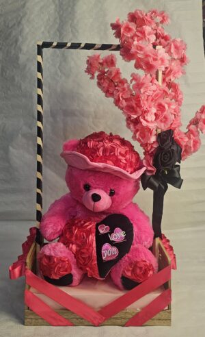 بوكس ورد فاخر مع دبدوب