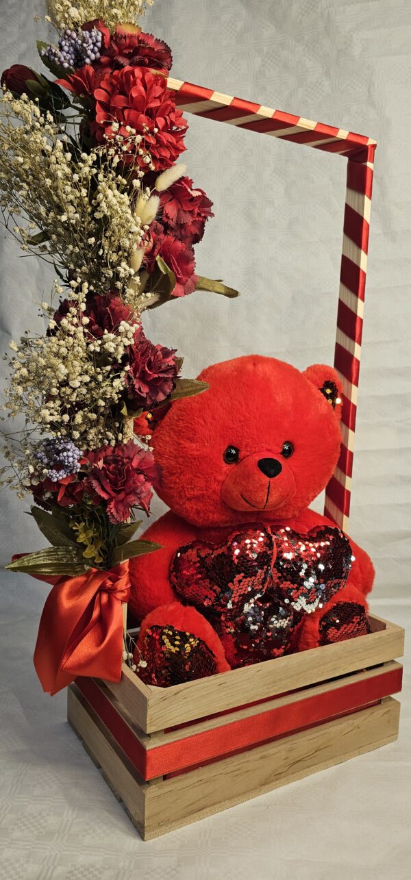 بوكس ورد فاخر مع دبدوب