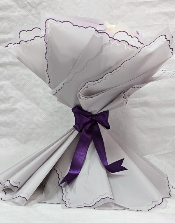 باقة من الزهور البنفسجية