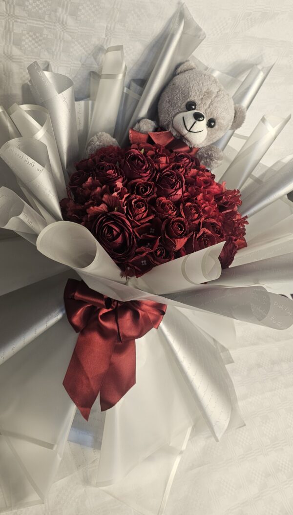 باقة ورود مع دبدوب