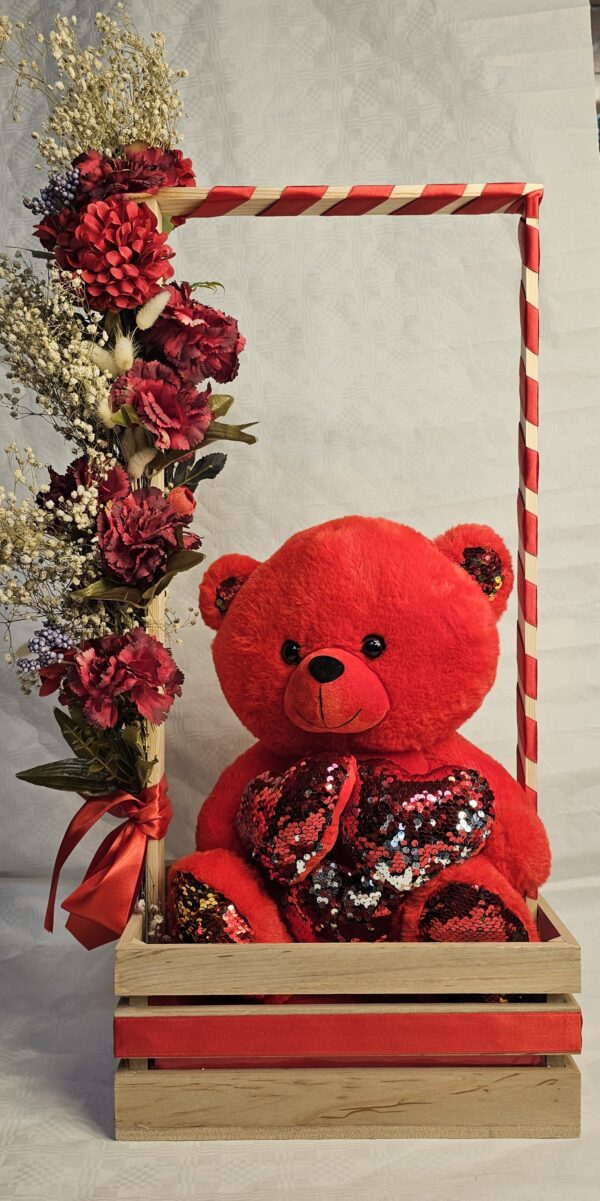 بوكس ورد فاخر مع دبدوب