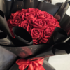 باقة ورد حمراء
