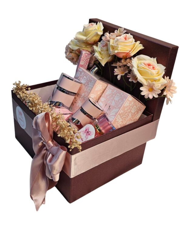 بوكس "يارا: لمسة أنوثة"