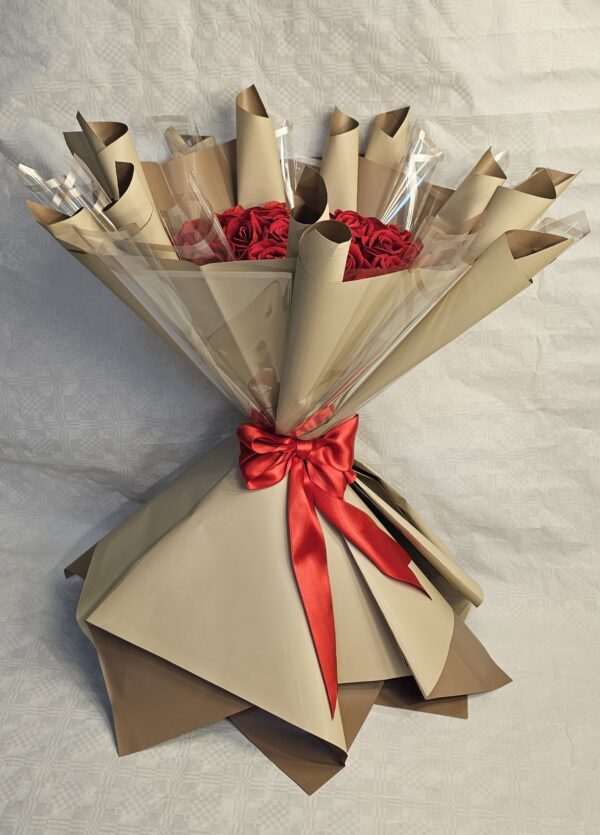 باقة وردة حمراء