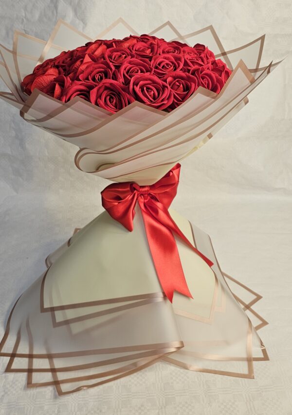 ٢٠٢٦٠٤٠٨_١٨٢٣٣٧ باقة ورد حمراء