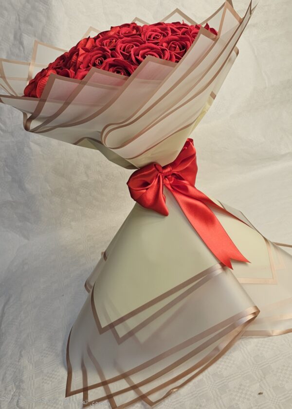 ٢٠٢٦٠٤٠٨_١٨٢٧٢١ باقة ورد حمراء